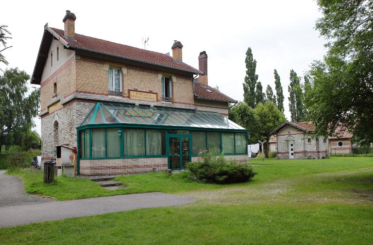 gare de Forges-Établissement thermal