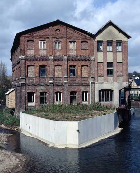 usine d'apprêt des étoffes et usine de matériel d'équipement industriel, actuellement usine de cycles