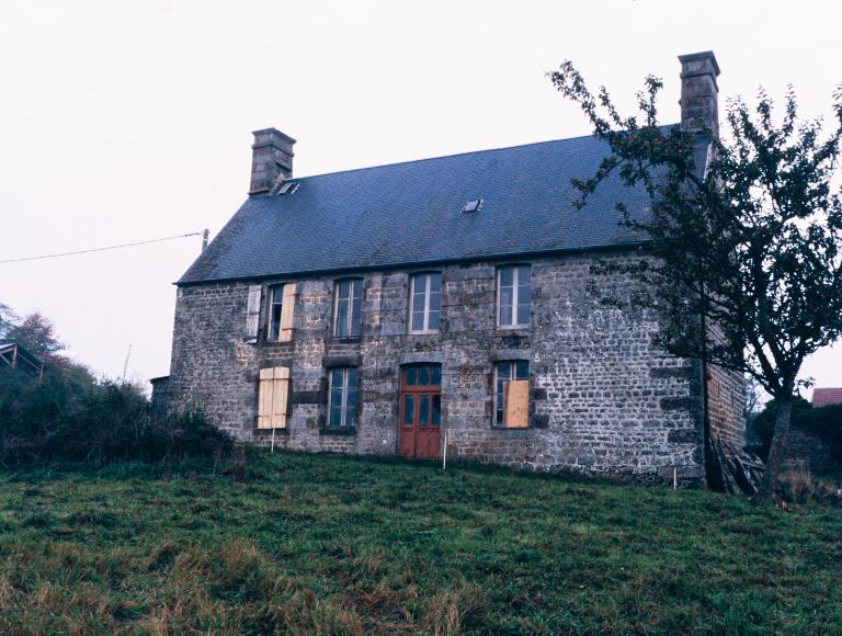 La céramique industrielle dans le Bessin (Calvados) et le département de la Manche : les poteries