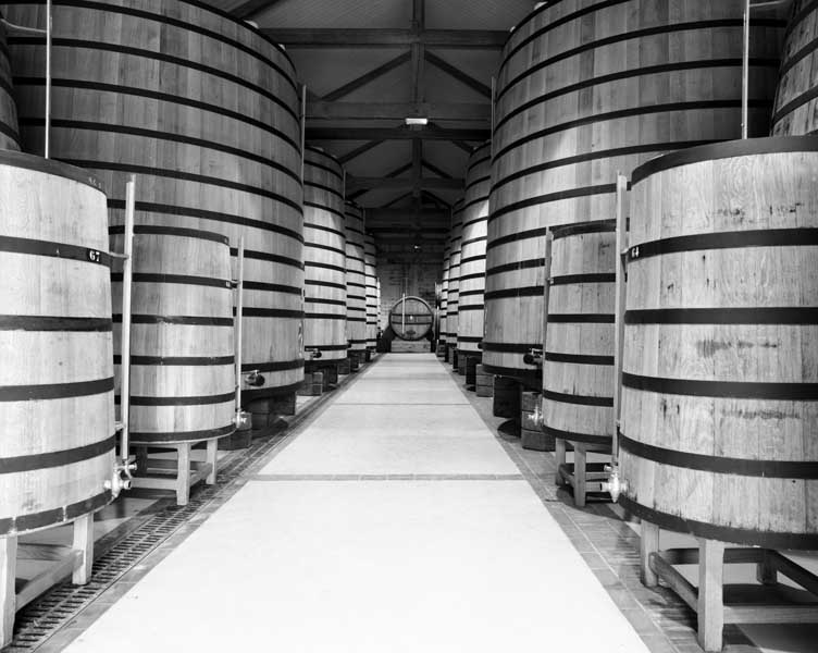 moulin à blé, puis moulin à foulon, actuellement distillerie Calvados Boulard