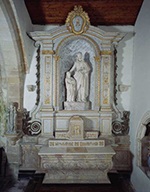 ensemble de l'autel secondaire de sainte Anne : retable architecturé, autel, tabernacle, groupe sculpté