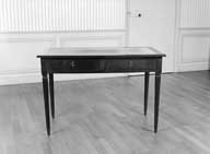 bureau de style Louis XVI