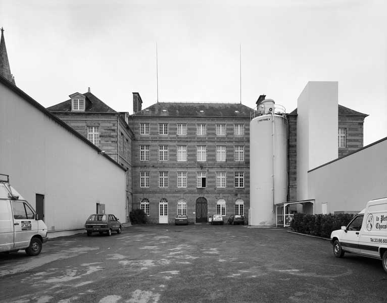 collège, chocolaterie dite chocolaterie de l'Abbaye Suisse Normande