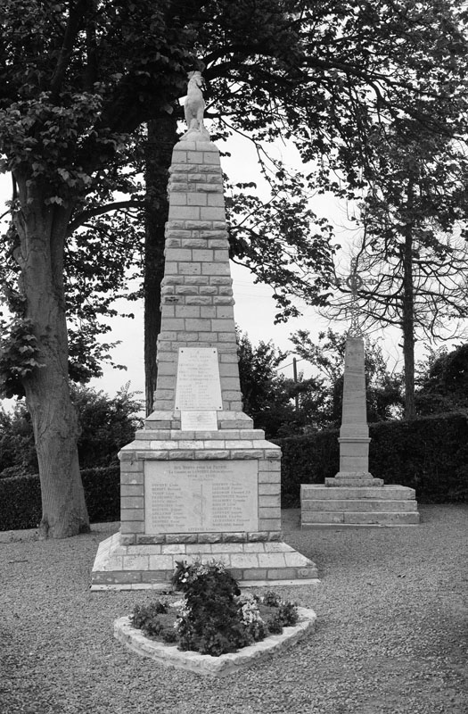 croix de chemin, monument aux morts