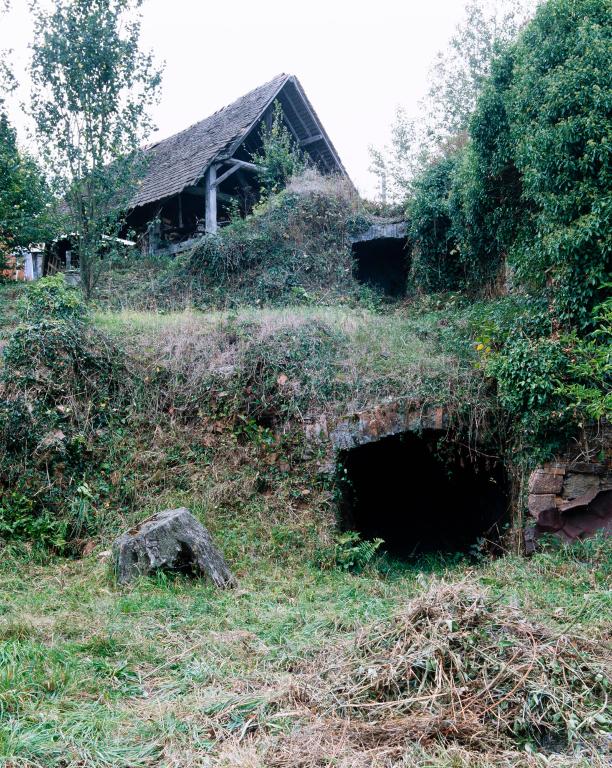 La céramique industrielle dans le Bessin (Calvados) et le département de la Manche : les poteries