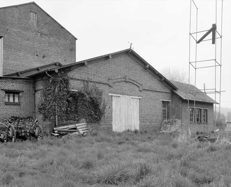 moulin à blé et filature de lin, puis filature de lin, puis laiterie industrielle, puis chocolaterie, actuellement cidrerie distillerie