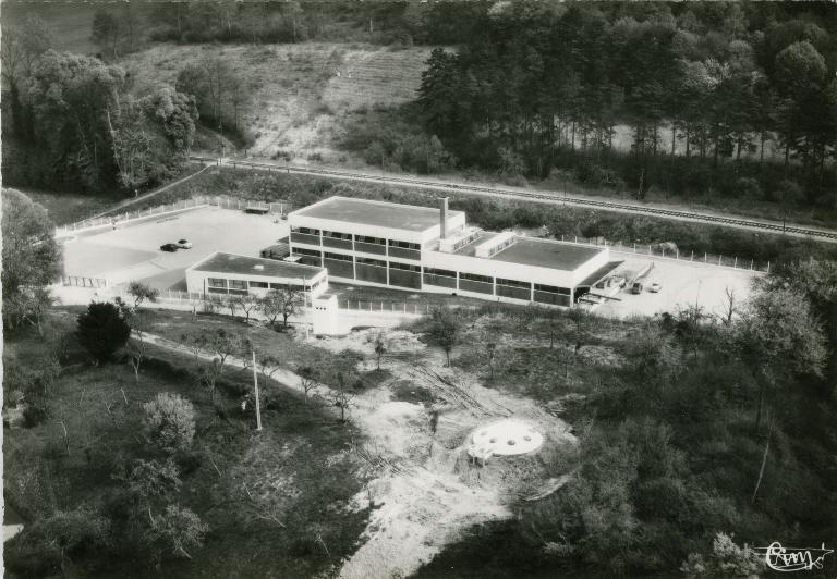 usine d'embouteillage d'eau de source Pierval