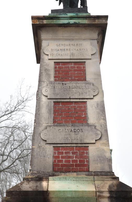 monument aux morts et monument funéraire dit du Mobile (Guerre de 1870-1871)