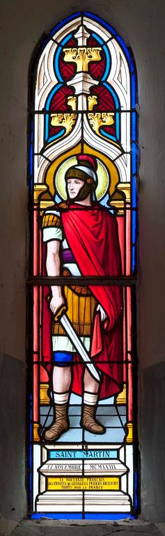 verrière à grands personnages, hagiographique et commémorative de la guerre de 1914-1918 : Saint Martin