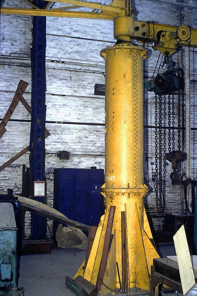 ensemble d'objets en relation avec le voilier QUEVILLY