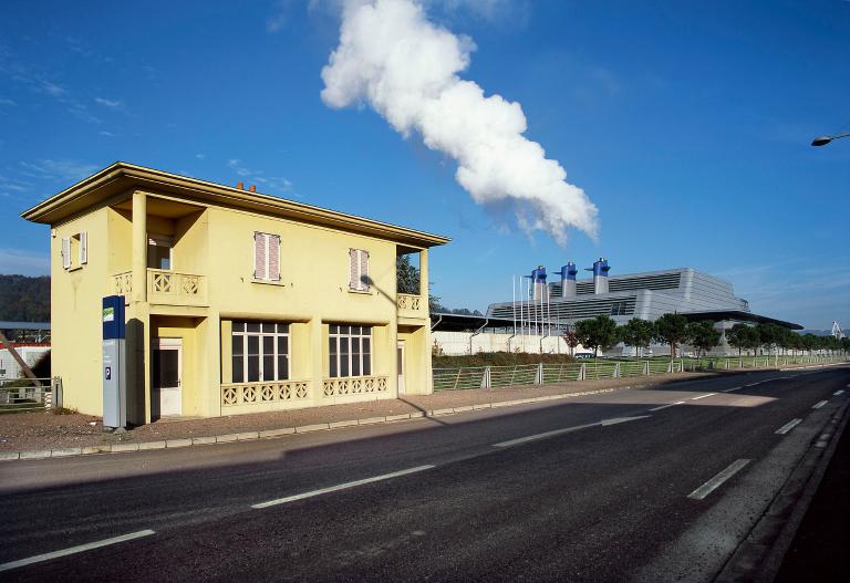Raffinerie A. André Fils s. a., puis société maritime des Pétroles, puis société anonyme des Pétroles Jupiter, puis usine de chaudronnerie Van Leer