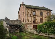 Le moulin à blé Dehors à Pont-Saint-Pierre, typologie des moulins à l'anglaise du début XIXe siècle.