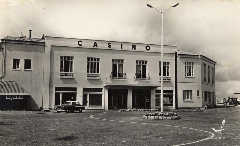 maison de villégiature puis casinos dits Le casino municipal (5e, 8e, 9e)