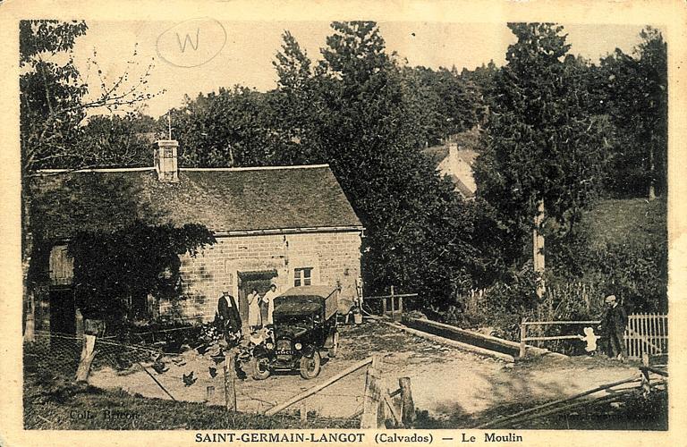 moulin à blé dit moulin du Haut ou moulin du Bourg, puis moulin à farine, actuellement maison