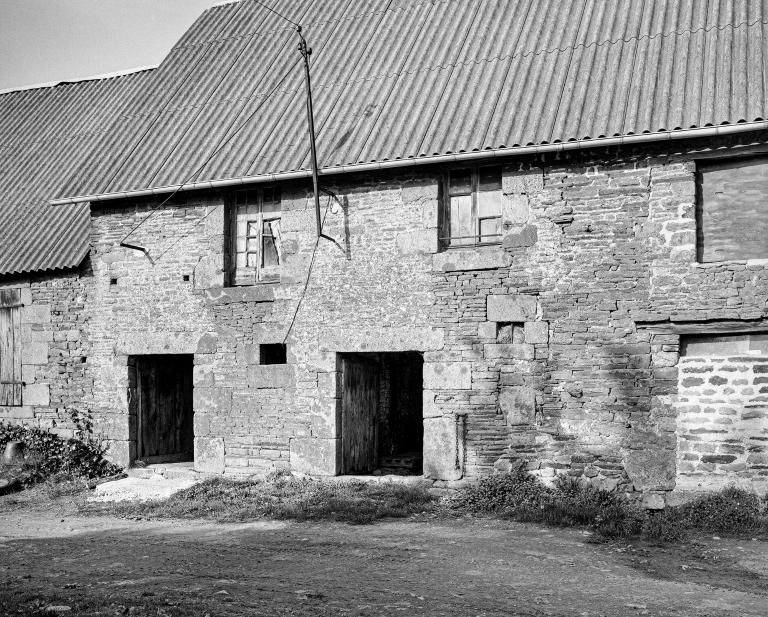 La céramique industrielle dans le Bessin (Calvados) et le département de la Manche : les poteries