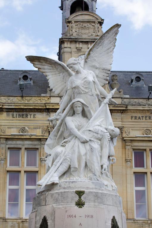 monument aux morts de la guerre de 1914-1918 : Pro Patria