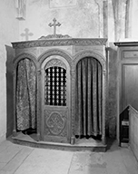 confessionnal, style néo-roman