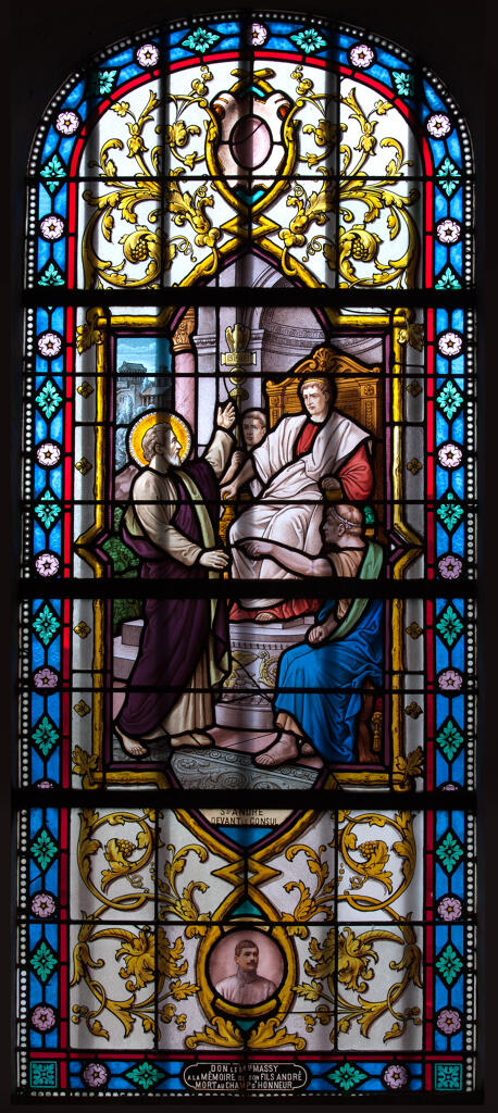 ensemble de 2 verrières mixte historiées, hagiographique et commémoratives de la guerre de 1914-1918 : Jésus bénissant les enfants, saint André devant le consul ; à la mémoire d'André Massy, de Henri et Auguste Herman (baies 7 et 10)