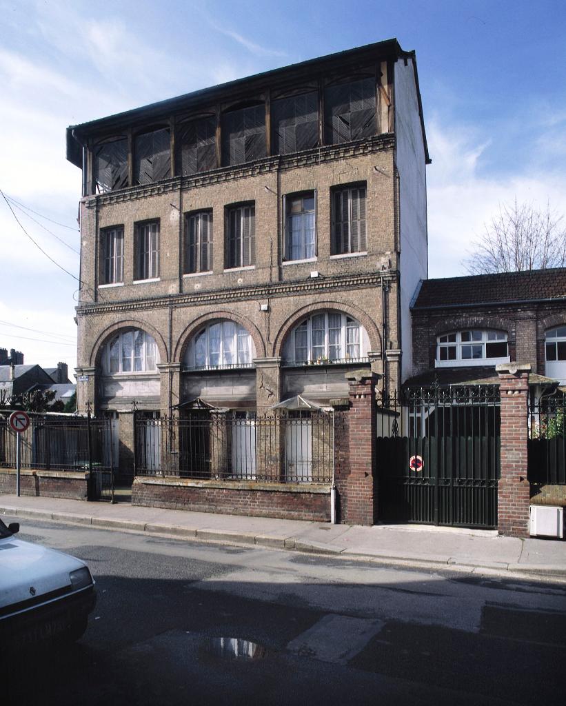 Logement - atelier de tissage de laine