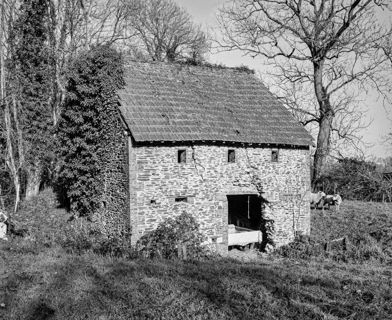 La céramique industrielle dans le Bessin (Calvados) et le département de la Manche : les poteries