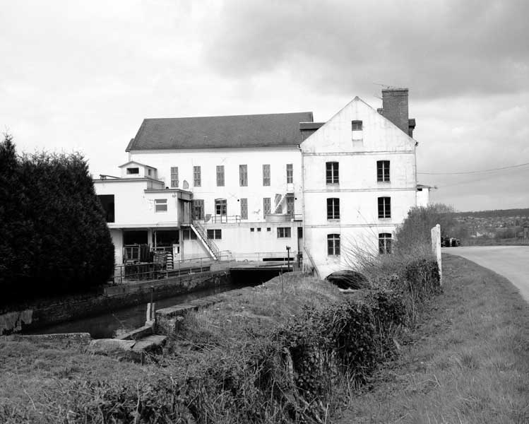 filature de laine, puis usine de passementerie, puis fromagerie industrielle