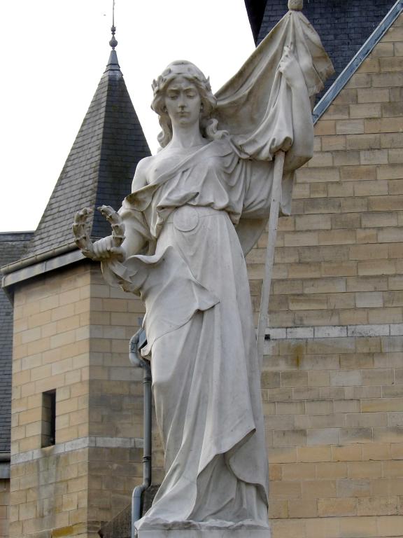monument aux morts de la guerre de 1914-1918 : France Victorieuse