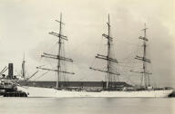 bateau de marchandises en vrac : trois mâts carré (vracquier) dit ANDRE THEODORE puis LORENZO