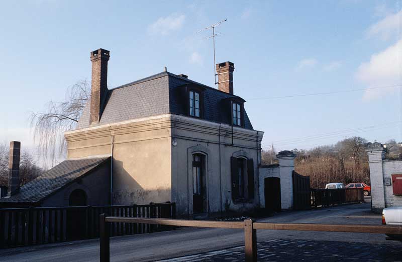 usine de blanchiment, puis briqueterie, actuellement usine liée au travail du bois