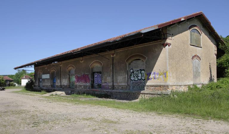 gare de Charleval