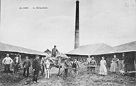 70. Ussy - La Briqueterie.- Carte postale, éd.-photogr. C. Jeanne, Falaise, s.d., début 20e siècle. (Collection particulière De Moor).