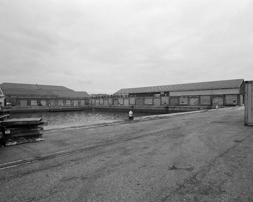 docks-entrepôts puis docks Vauban