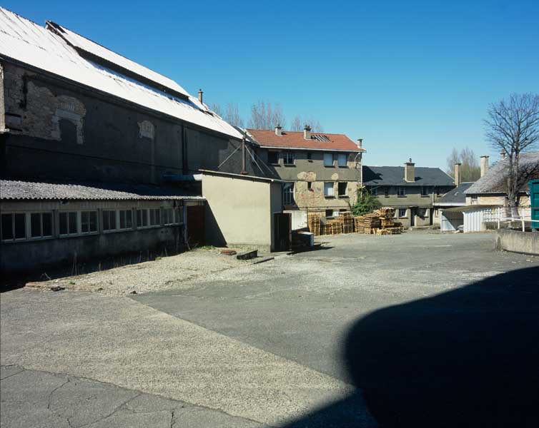 moulin à farine dit moulin d'Ozé, puis filature d'Ozé, puis usine de matériel électroménager Moulinex