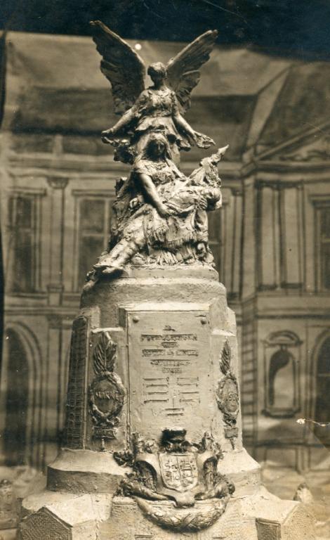 monument aux morts de la guerre de 1914-1918 : Pro Patria