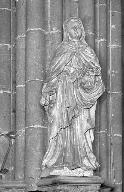 ensemble de neuf statues : sainte Mélanie, saint Louis, saint Charles Boromée, sainte Elisabeth de Hongrie, saint François d'Assise, saint Antoine de Padoue, saint Augustin, Education de la Vierge, saint Vincent de Paul