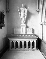 ensemble de l'autel secondaire du Sacré-Coeur : autel, statue