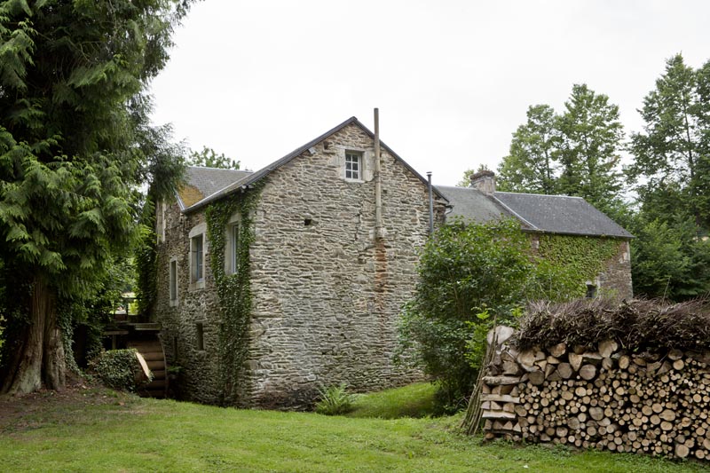 moulin à blé dit moulin du Haut ou moulin du Bourg, puis moulin à farine, actuellement maison
