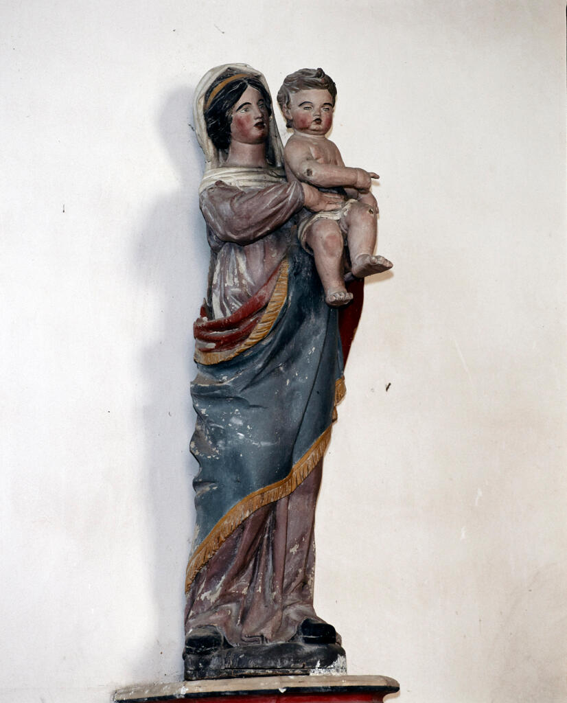 statue : Vierge à l'Enfant