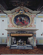 ensemble décor de la cheminée de la salle (lambris de revêtement, tableau)