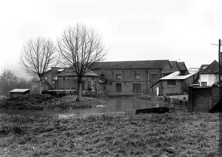 filature de coton de la Tannebrune, puis usine de poudre métallique des Tréfileries et Laminoirs du Havre, puis usine de chaudronnerie Caudrillier