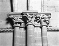 ensemble de 5 chapiteaux historiés