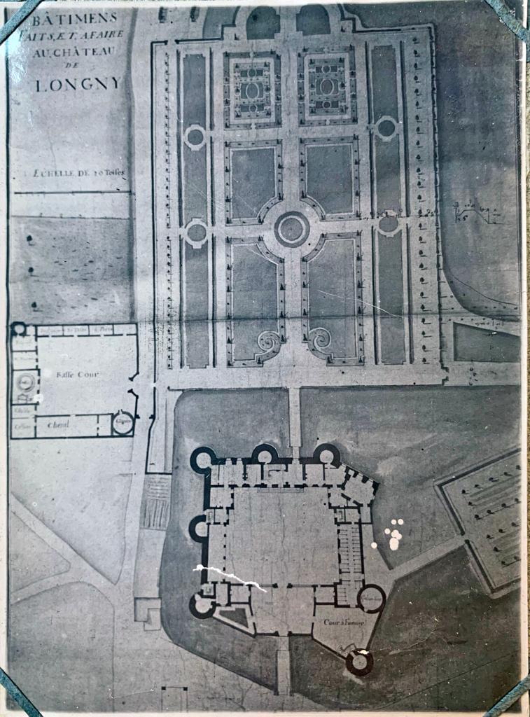 Plan des bâtiments faits et à faire au château de Longny.- Reproduction d'un tirage photographique noir et blanc, plan anonyme et non daté, probablement du début du 18e siècle (AD Orne, SHAO 1333).