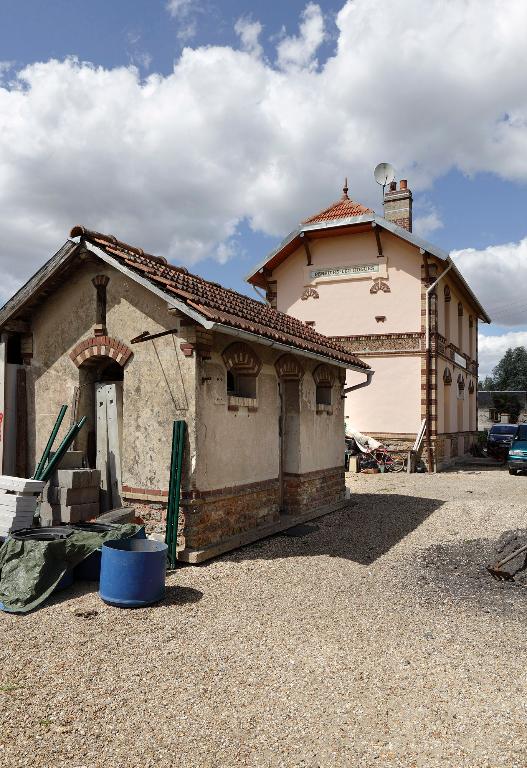 gare de Perriers-les-Hogues