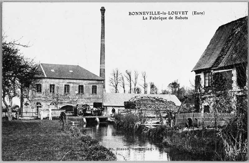 moulin à papier, puis usine liée au travail du bois, puis scierie