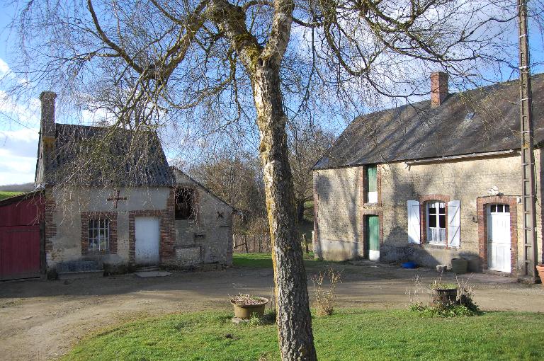 les maisons et les fermes de la commune de Villiers-sous-Mortagne