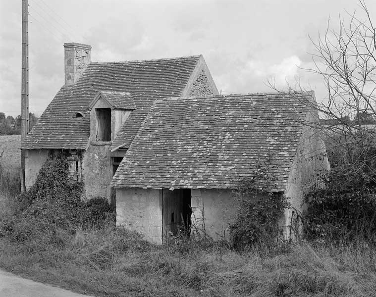 les maisons et fermes de Origny-le-Roux