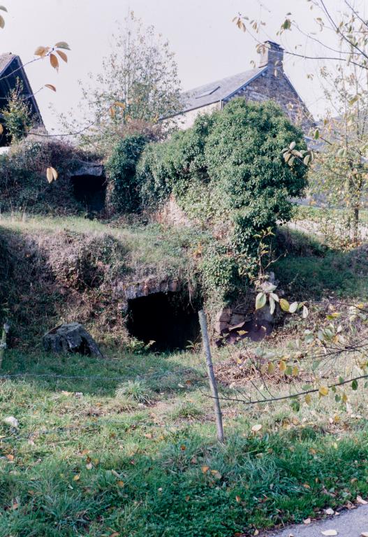 La céramique industrielle dans le Bessin (Calvados) et le département de la Manche : les poteries