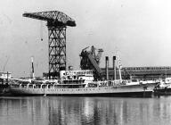 bateau de génie civil : câblier (pose et réparation de câbles téléphoniques) dit AMPERE