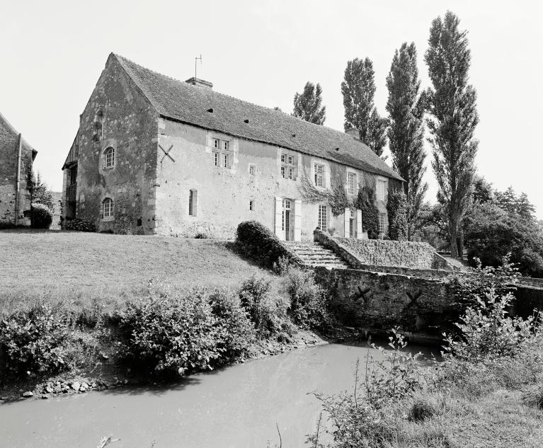 les châteaux forts du canton de Bellême