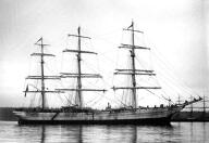 bateau de marchandises en vrac : trois mâts carré (vracquier) dit ERNEST REYER