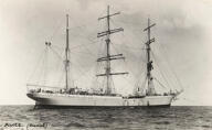 bateau de marchandises en vrac : trois mâts barque (vracquier) dit ALICE